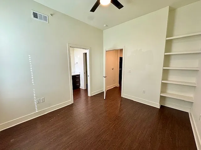Little Emma Apartments — Photo 15