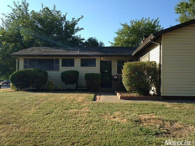 149 McKiernan Dr photo 1