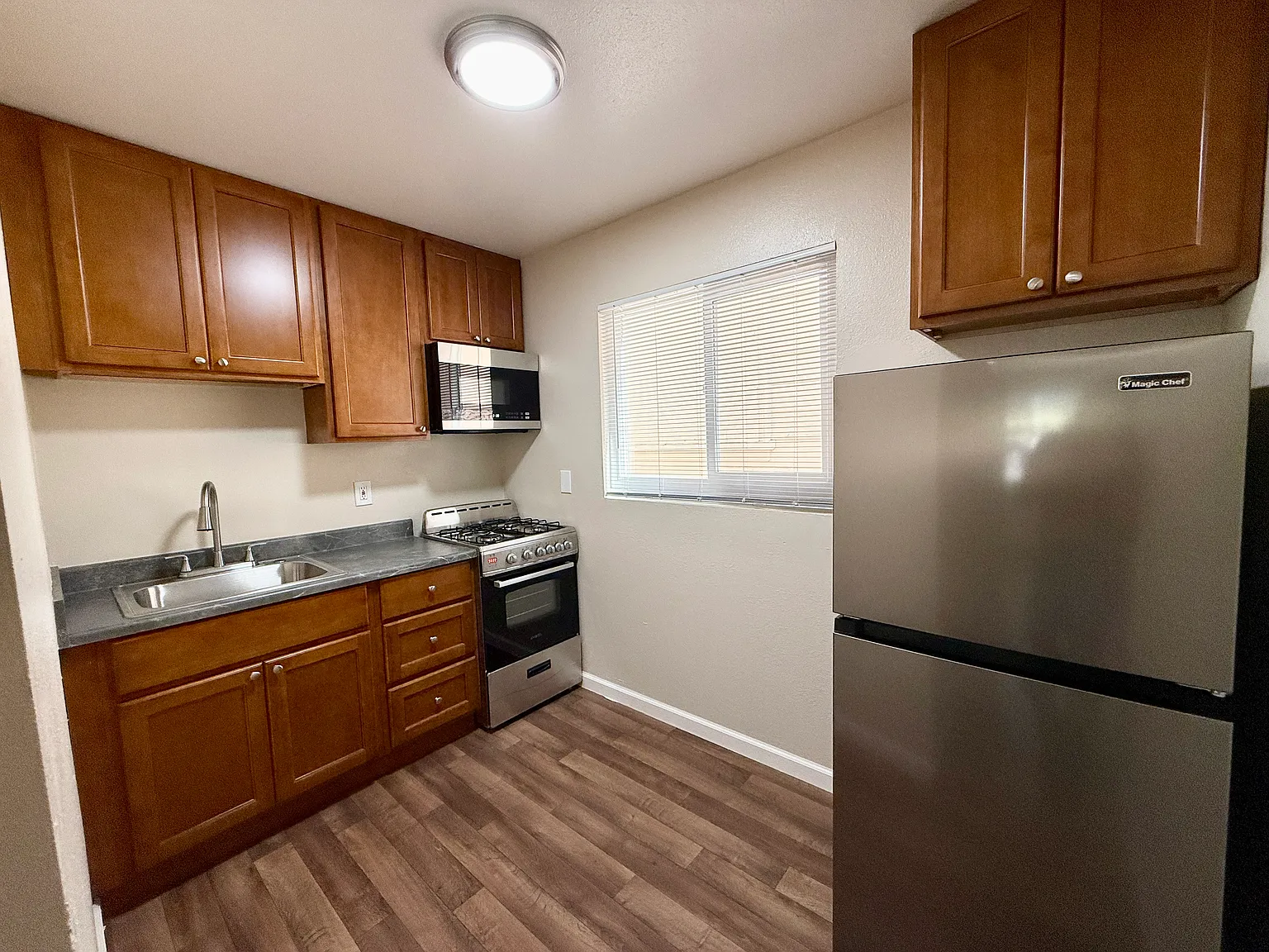 6433 Telegraph Ave — Photo 3