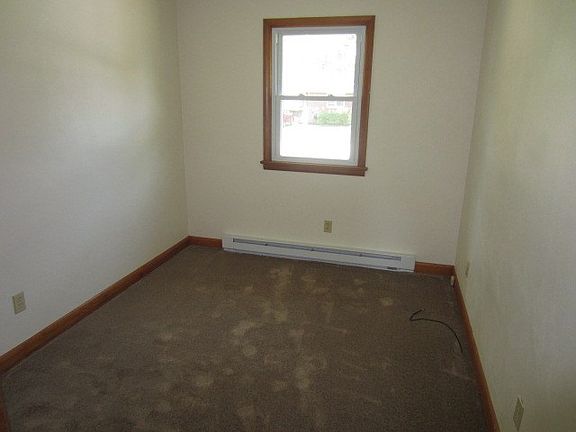 5th image of 1329 Laurel Ave