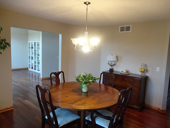 3rd image of 6158 Dorothy Ln
