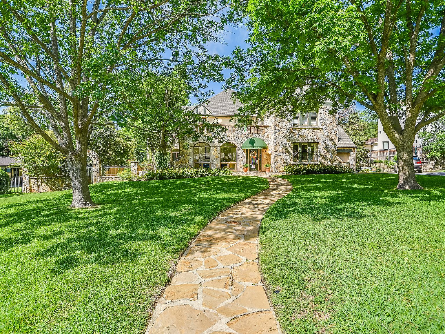 624 E El Prado Dr, Olmos Park, TX 78212 Zillow