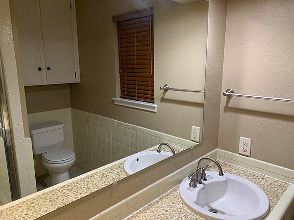 5th image of 1004 Tanglewood Ln