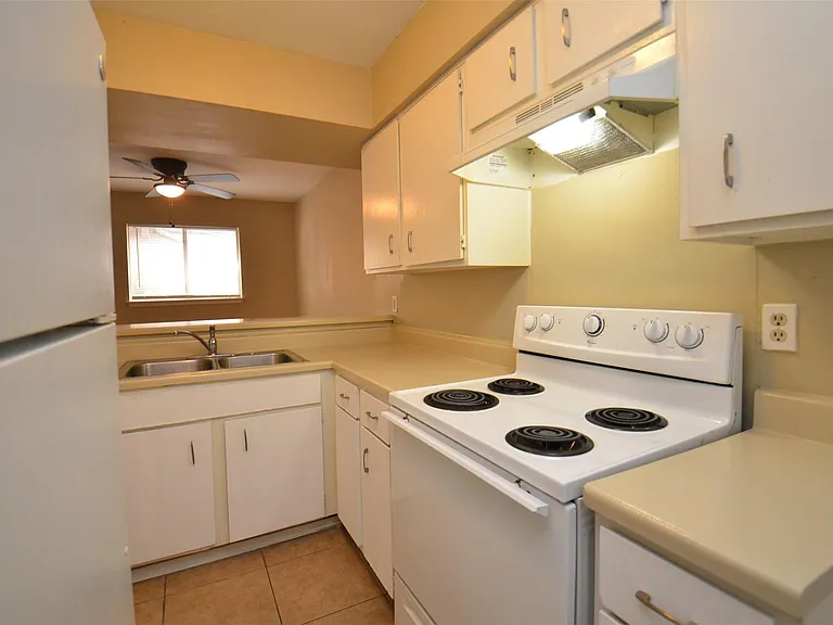 5993 Allday Dr #B — Photo 22