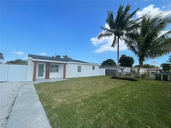 14641 Jackson St, Miami, FL 33176