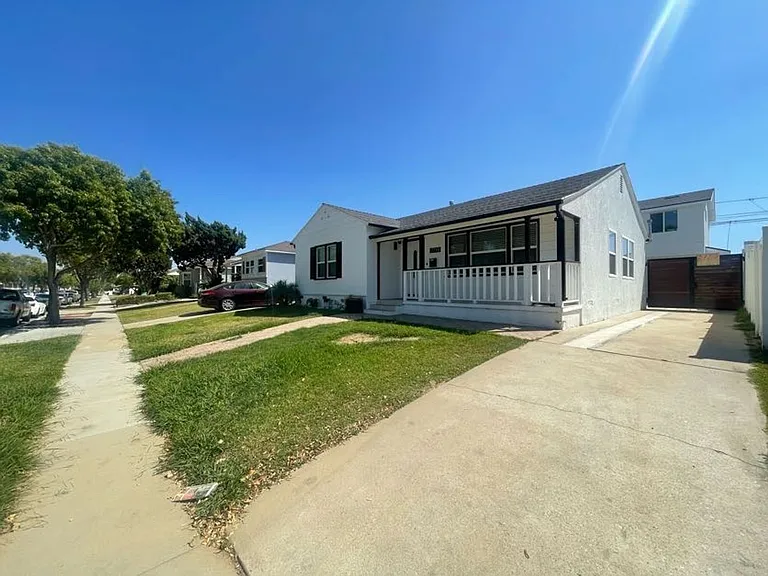 2718 Bomberry St — Photo 1