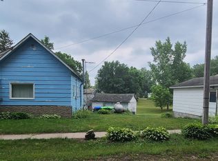 305 Butler St, Volga, IA 52077