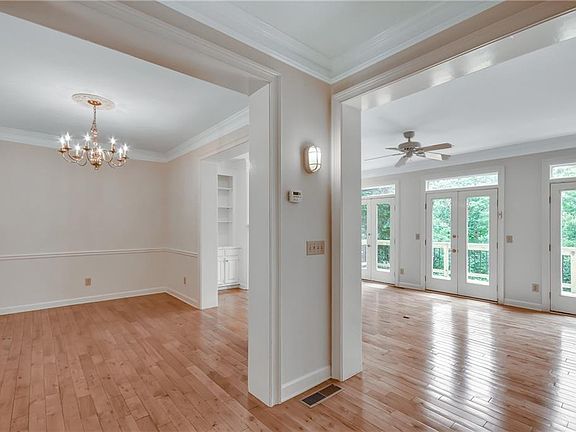 3rd image of 8980 Niblick Dr