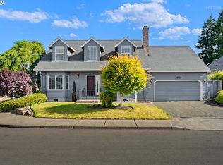 9733 SW Oaks Ln, Tigard, OR 97224