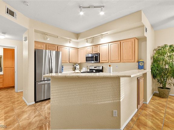 4th image of 1539 Lake Placid Ter #1539