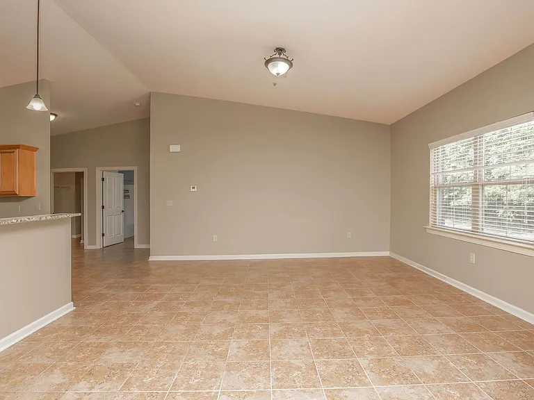 Stonewater Place Apartments — Photo 36