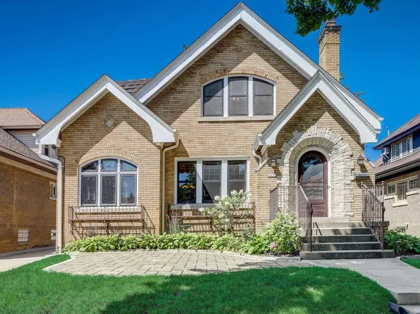 2457 Lefeber AVENUE, Wauwatosa, WI 53213