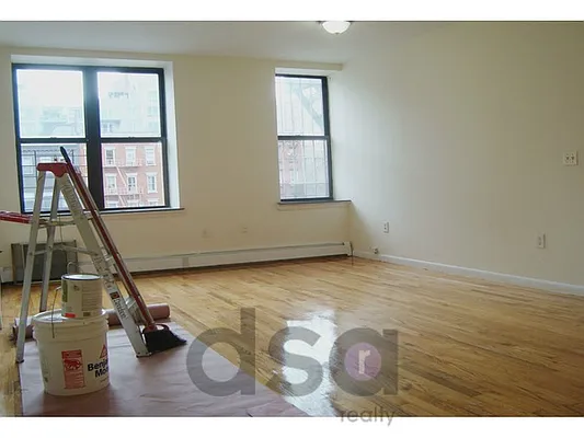 Rented by DSA Realty | media 31