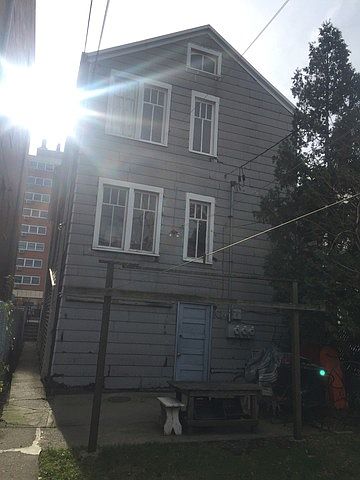 2nd image of 1454 W Chestnut St