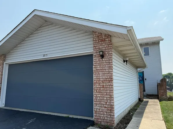 2575 Brookwood Dr, Crown Point, IN 46307