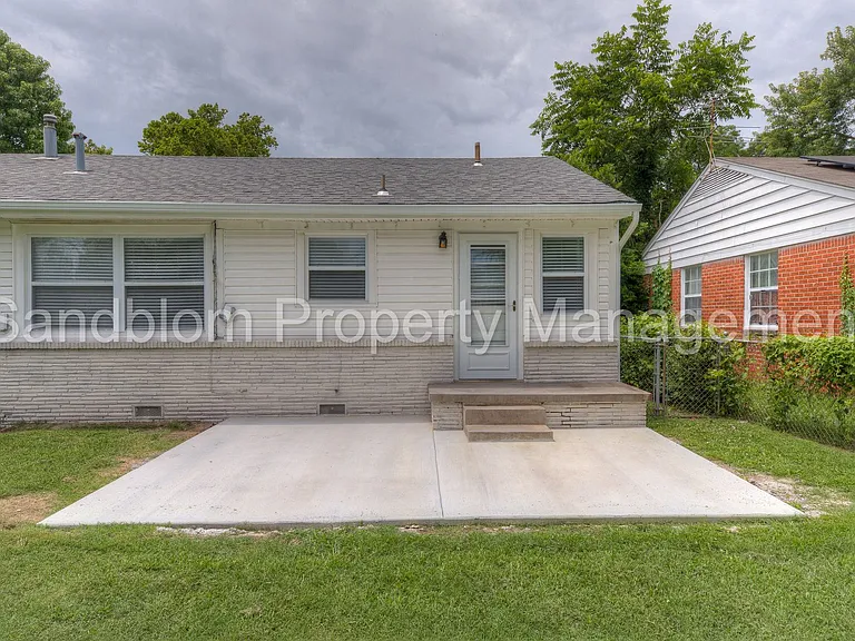 5169 S Troost Ave — Photo 17