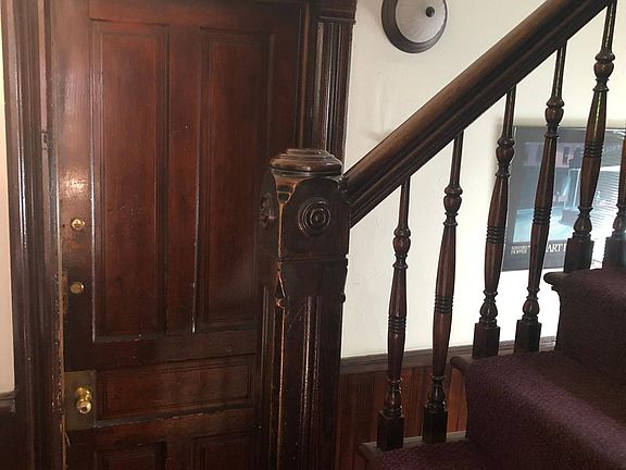 3rd image of 1117 W Dickens Ave #2