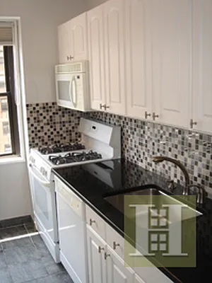 Rented by Halstead Real Estate | media 27