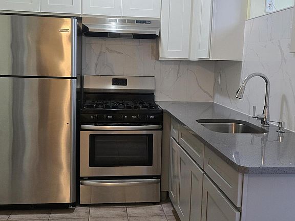 4th image of 187 Colon Ave #B