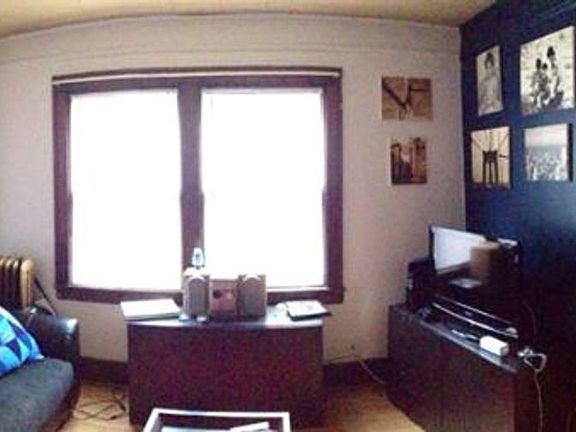 4th image of 1722 Grand Ave S #4