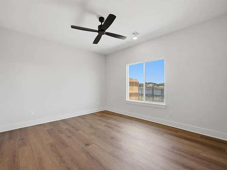 119 N Mendocino Ct — Photo 10