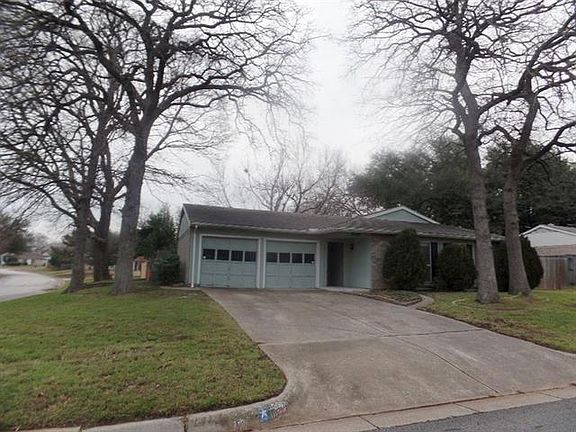 3rd image of 4309 Bradley Ln