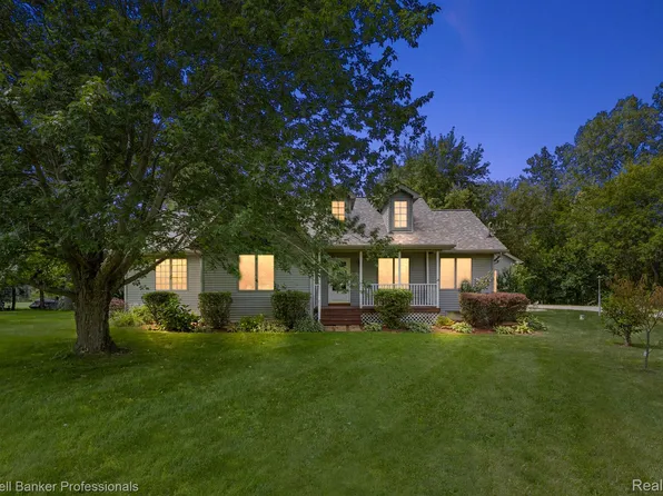 2371 N Henderson Rd, Davison, MI 48423