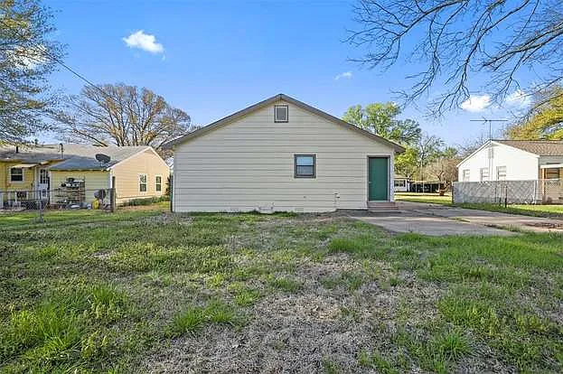 303 Boyd Loop — Photo 43