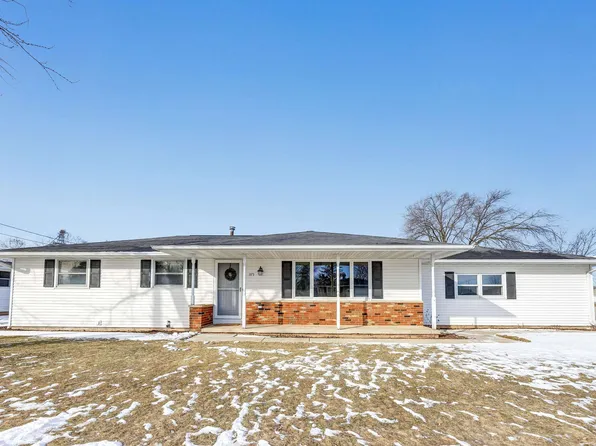 375 N Wall St, Denmark, WI 54208