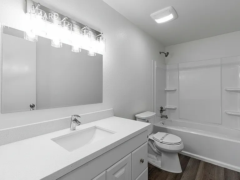 3618 Lombard Ave #202 — Photo 22