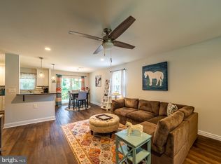 18 Dorchester Dr, Southampton, NJ 08088