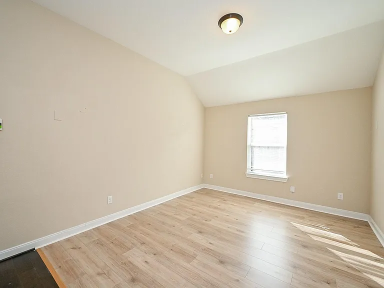 5823 Hillside River Ln — Photo 18
