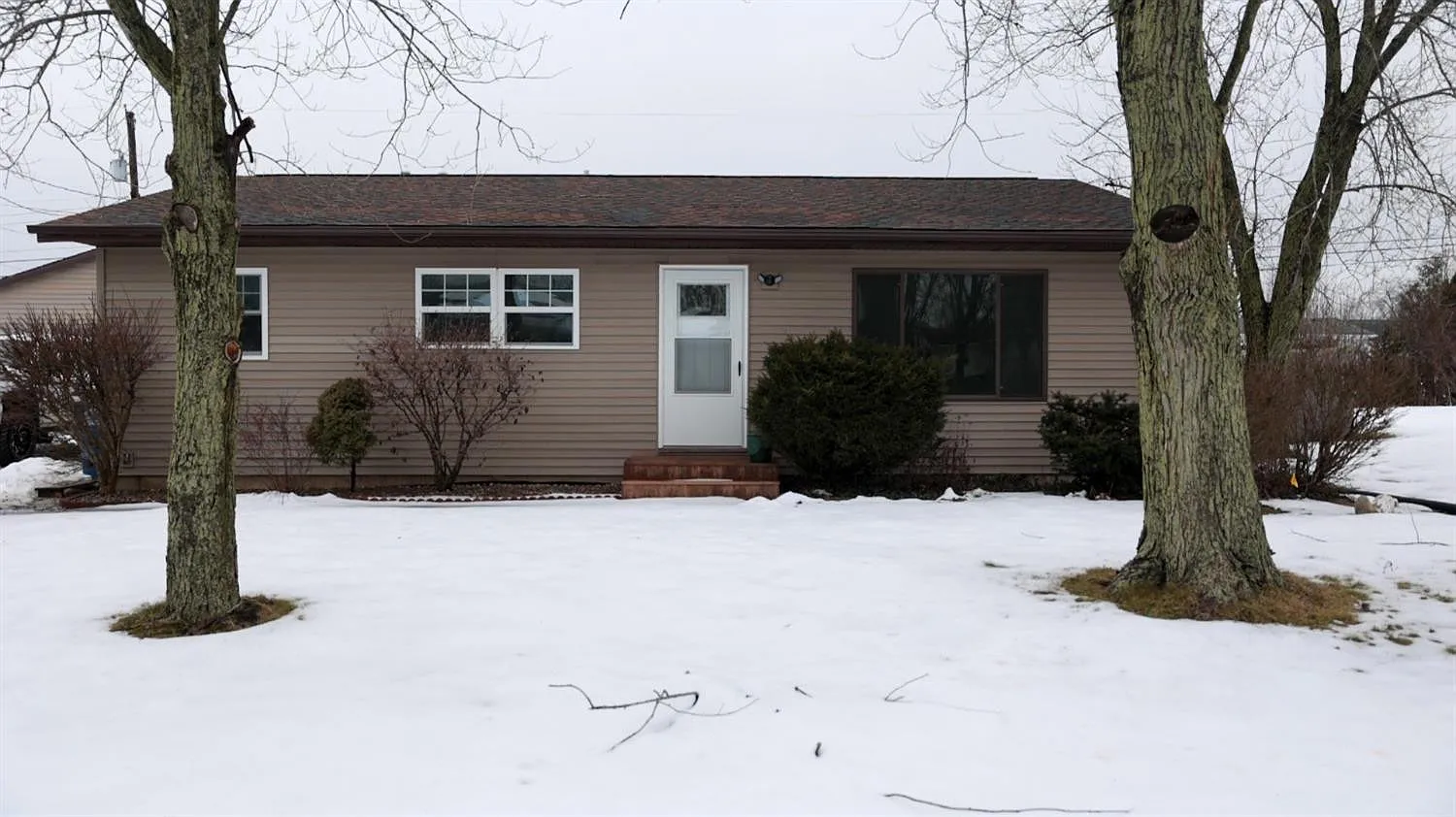 4911 Meadow Blvd photo 1