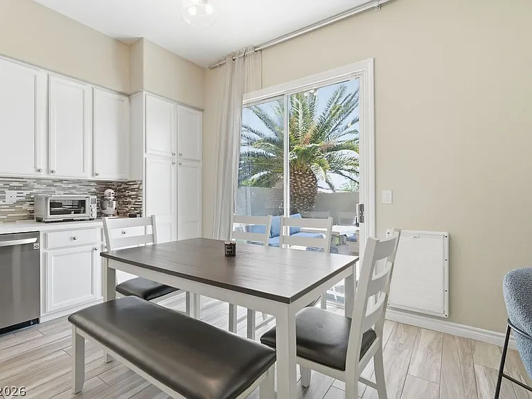 1812 Snow Spring Ln — Photo 17