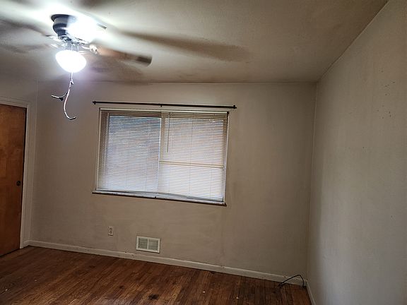 4th image of 202 N 8th Ave #2