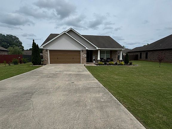 2nd image of 49 Oxford Ln