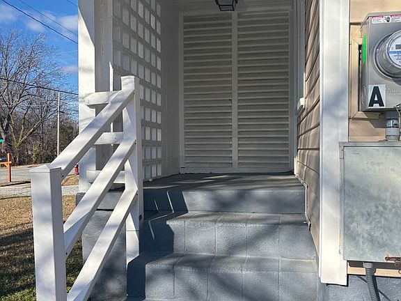 3rd image of 409-411-413 Hay St #413-B