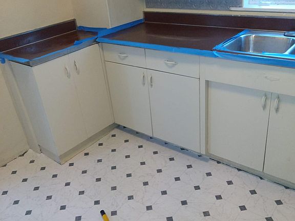 3rd image of 10305 Elwell Ave #1