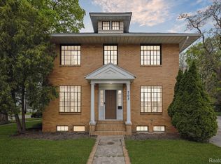 703 E Court St, Flint, MI 48503