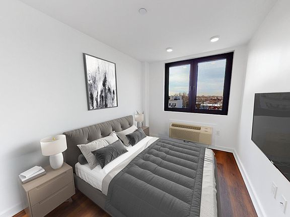 3rd image of 874 Willoughby Ave #707