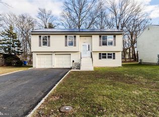 242 Charlotte Pl, South Bound Brook, NJ 08880