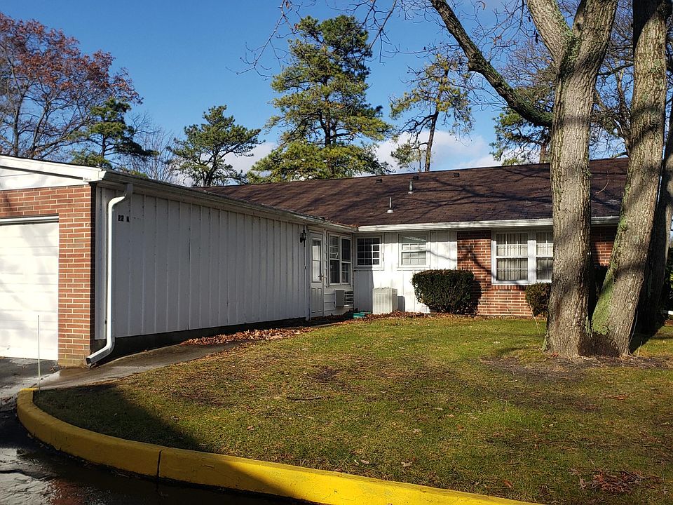1st image of 22A Buckingham Drive #1001