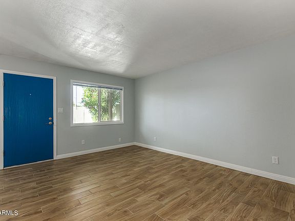 4th image of 1014 E Diamond Dr