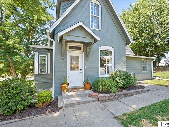 2nd image of 502 N 8th St