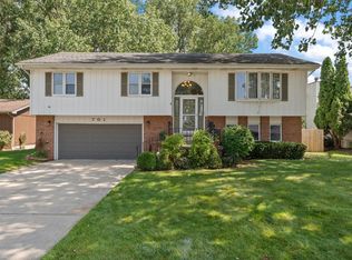 701 N Oriole Ct, Griffith, IN 46319