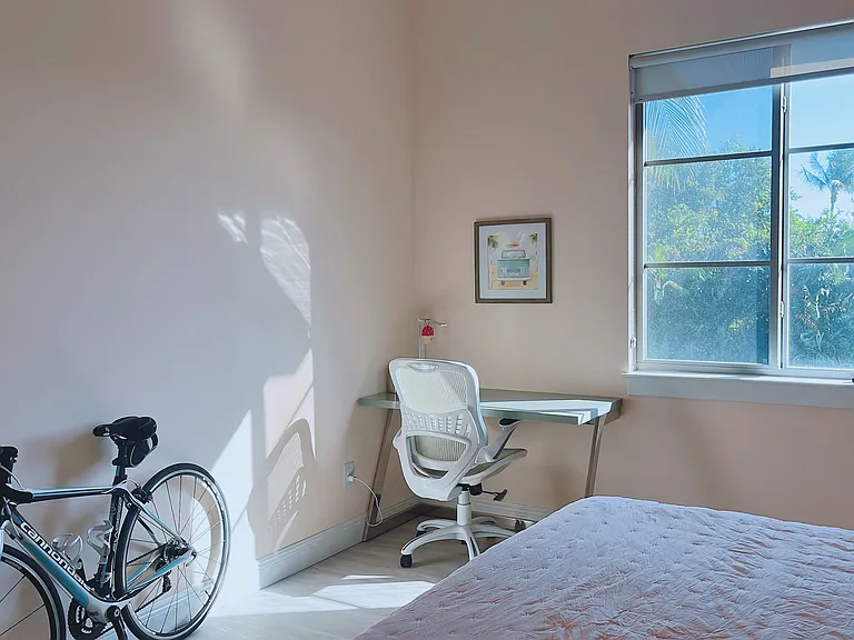365 SE 6th Ave #303 — Photo 14