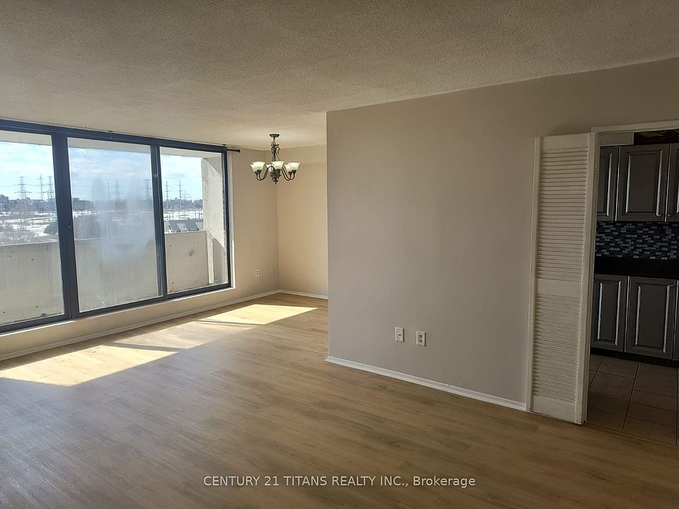 1st image of 301 Prudential Dr #907
