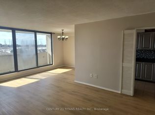 301 Prudential Dr #907, Toronto, ON M1P 4V3