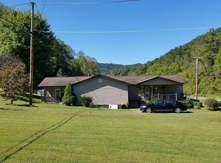 362 Godby Branch Rd, Chapmanville, WV 25508