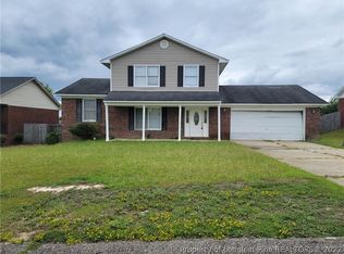 916 Scully Dr, Fayetteville, NC 28314